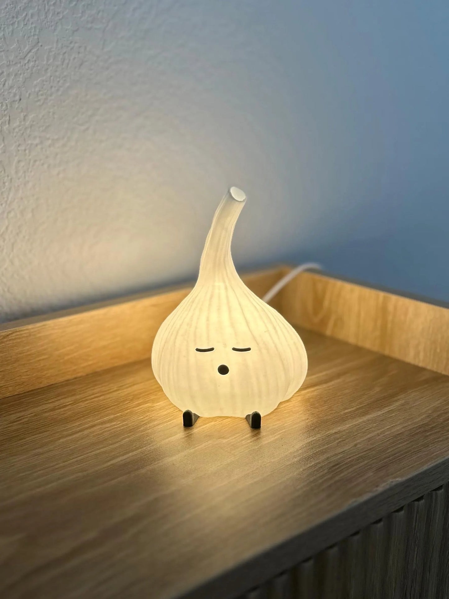 3D Printed Sleeping Garlic LED Lamp: Cute Foodie Accent Light
