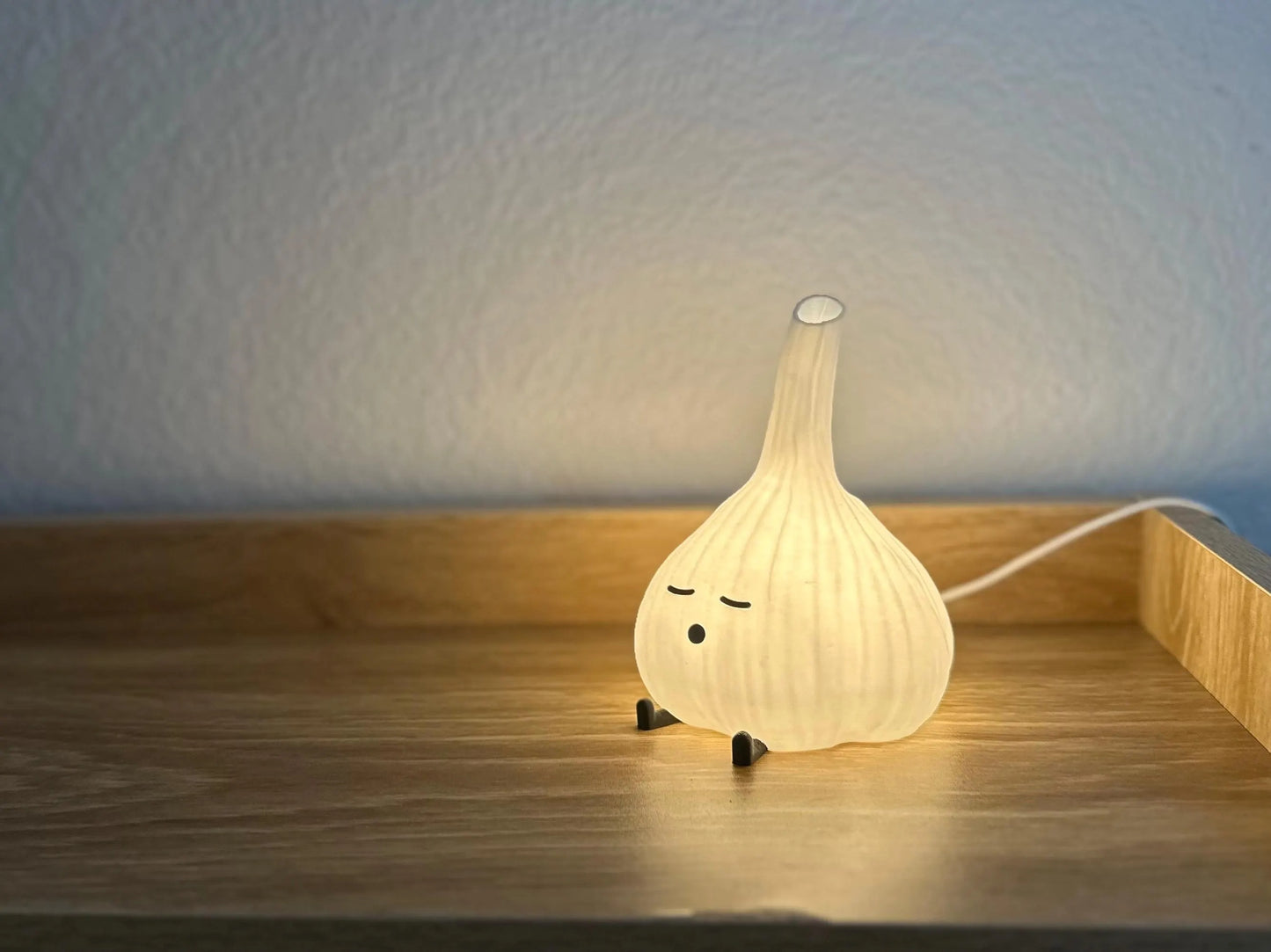 3D Printed Sleeping Garlic LED Lamp: Cute Foodie Accent Light